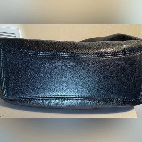 NWOT🔥Michael Kors Fulton Black Pebbled Leather Shoulder Bag, dust bag included. - Picture 7 of 16